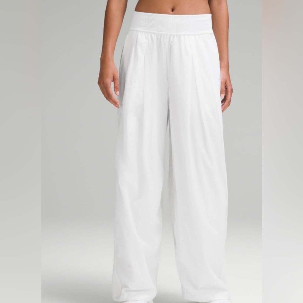lululemon Lightweight Tennis Mid-Rise Track Pant